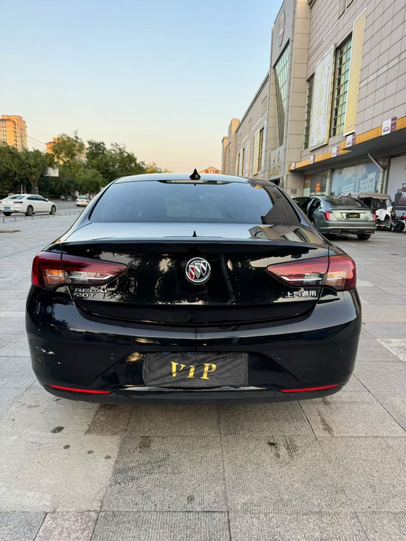 济宁19年别克君威9