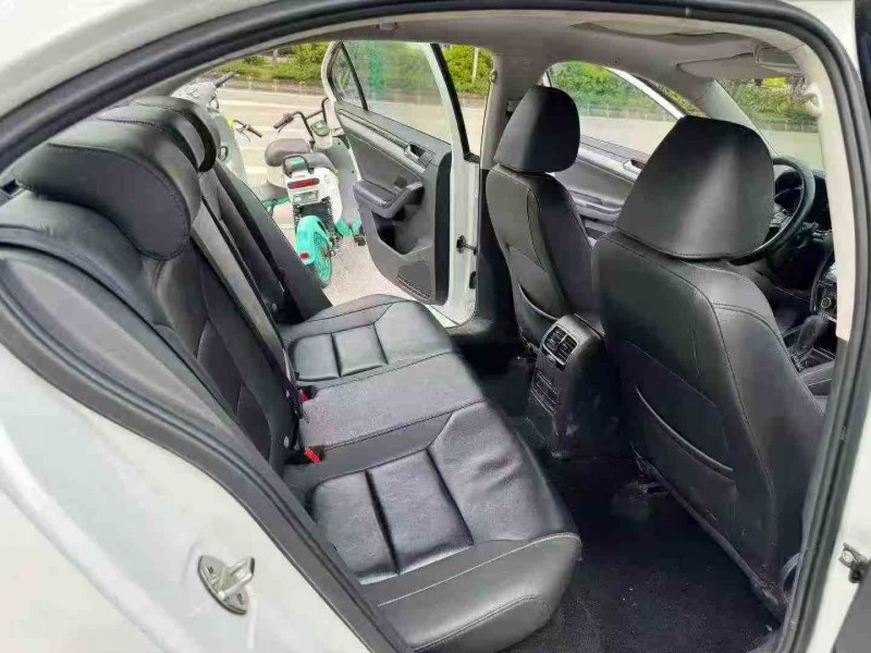 湛江19年大众速腾6