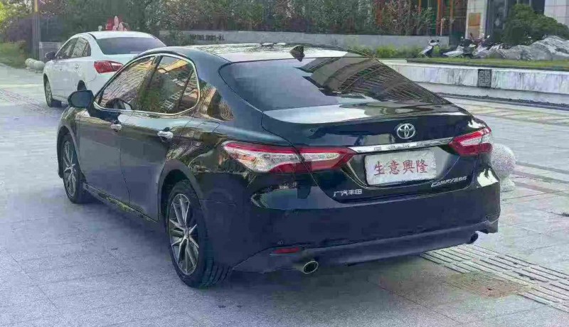江门22年丰田凯美瑞7
