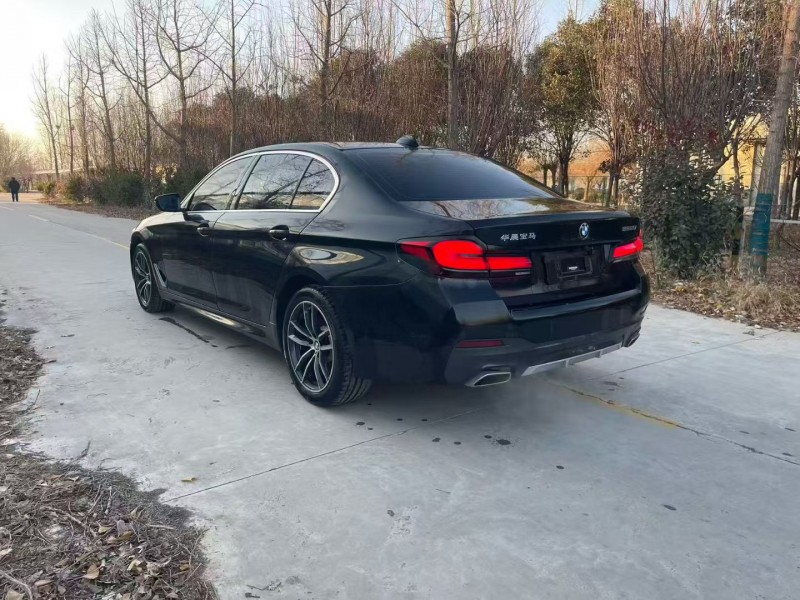 济宁22年宝马5系7