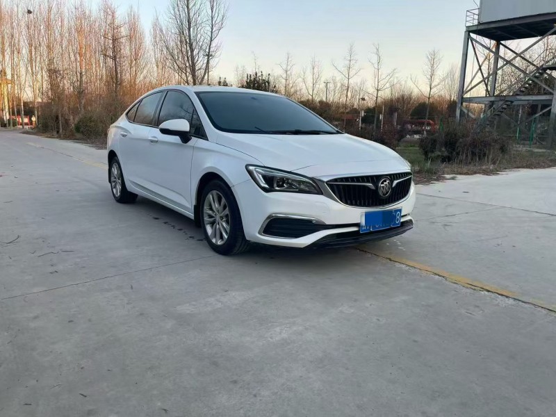 济宁18年别克威朗2