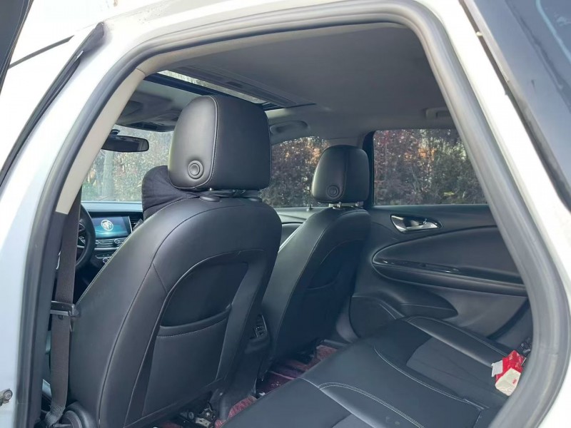 济宁18年别克威朗4