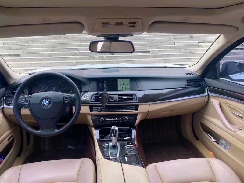 青岛13年宝马5系4