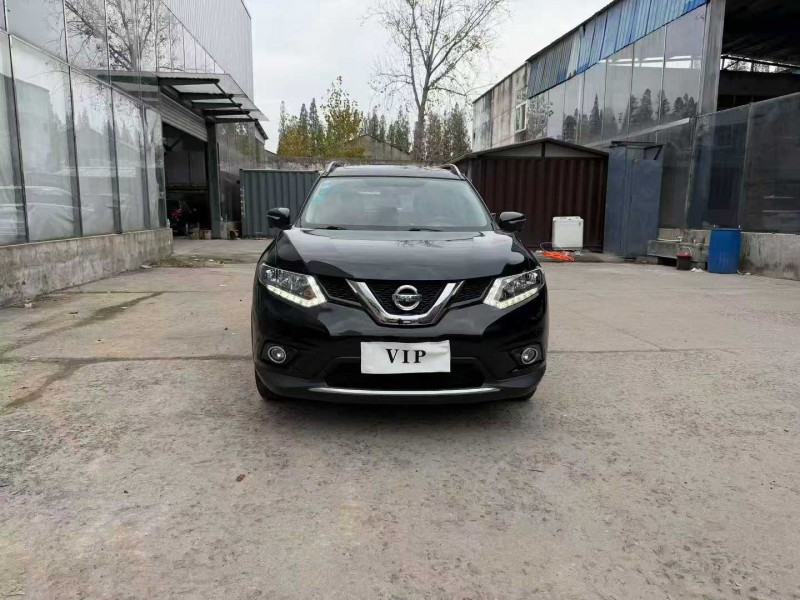 徐州16年日产奇骏1