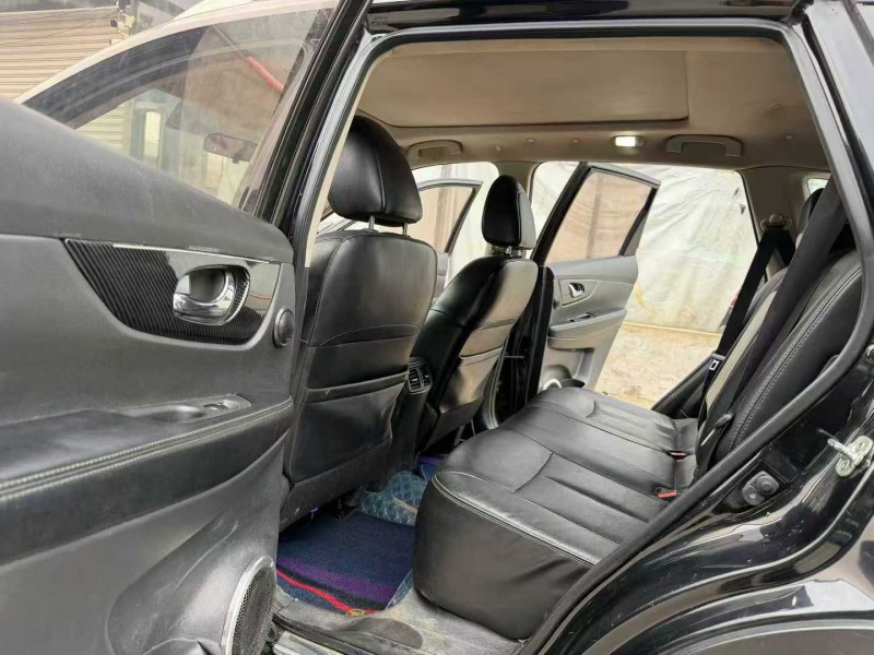 徐州16年日产奇骏8