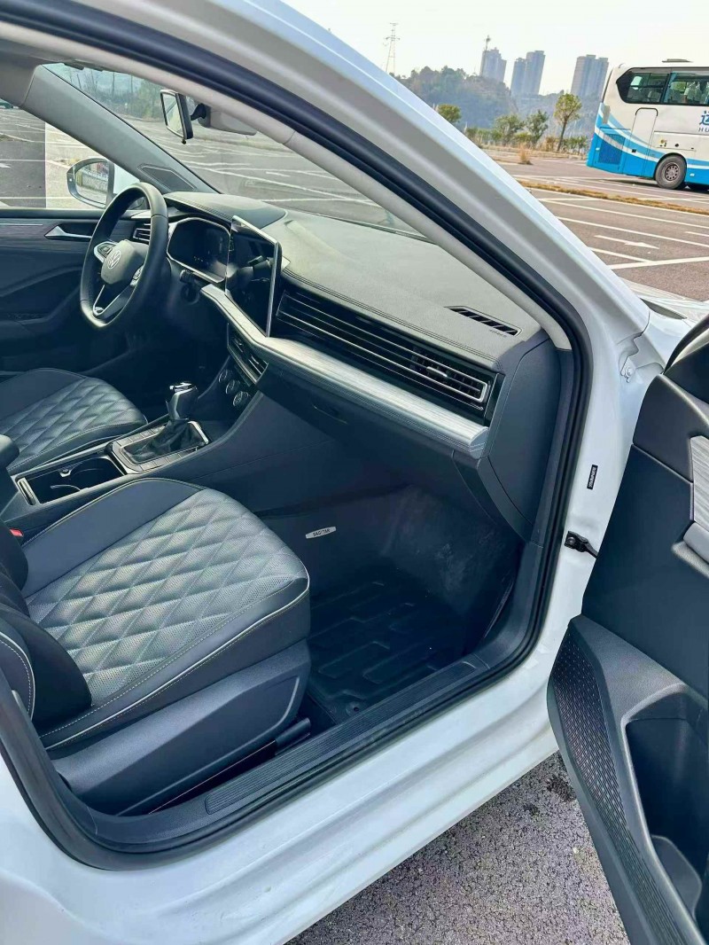 十堰23年大众速腾7