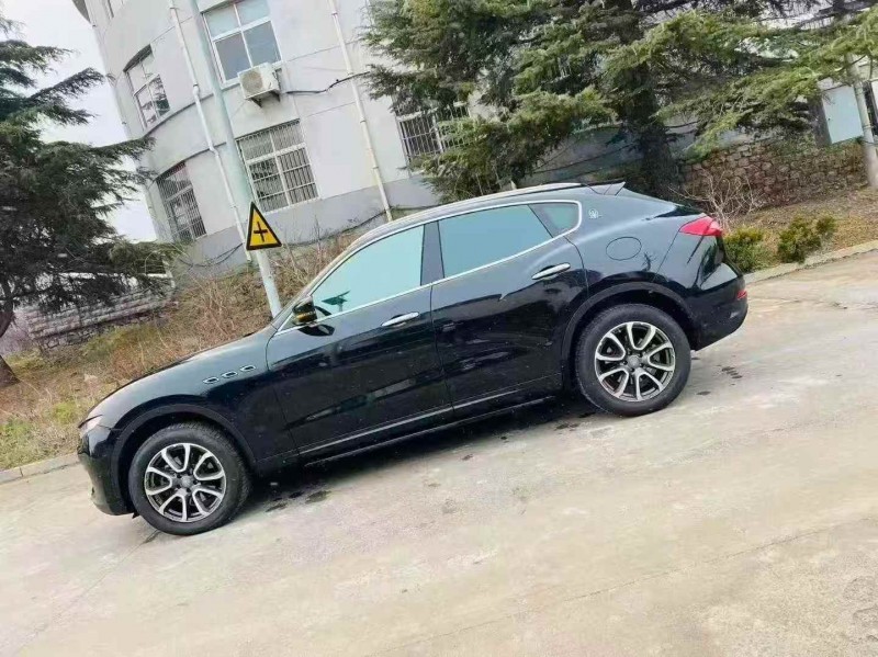 枣庄18年玛莎拉蒂Levante3