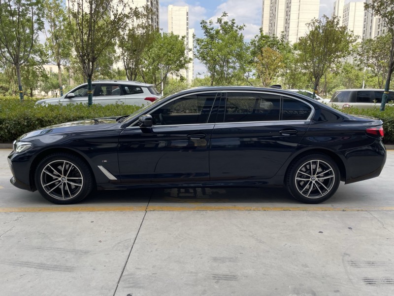 济宁23年宝马5系4