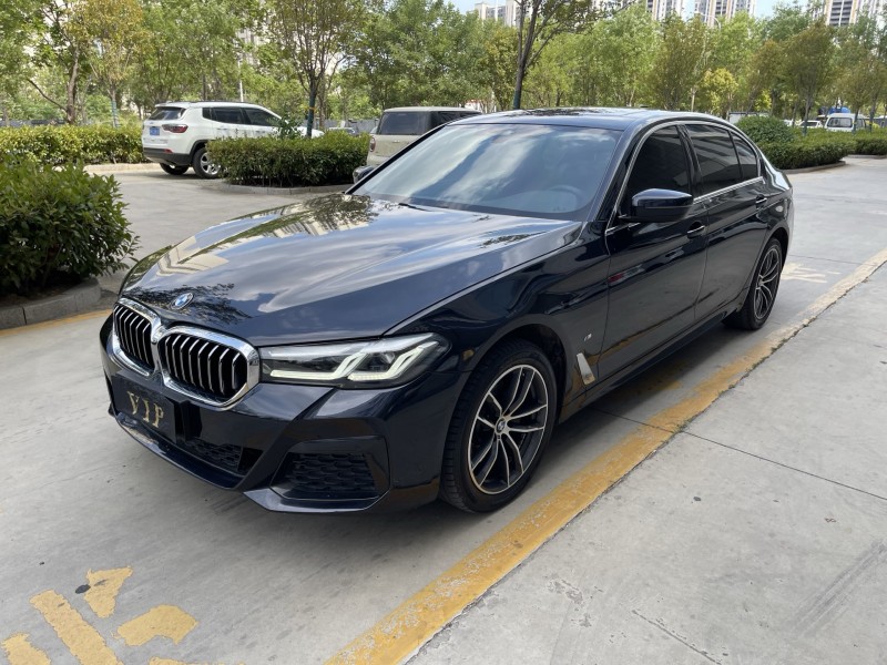 济宁23年宝马5系9