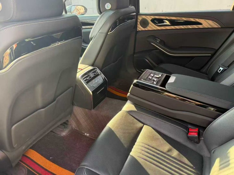 青岛22年红旗H97