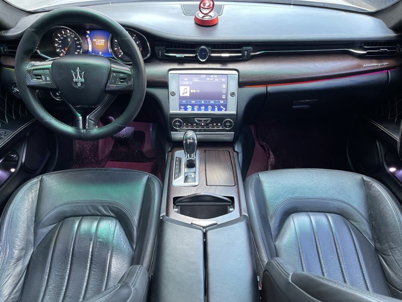 济宁14年玛莎拉蒂总裁8