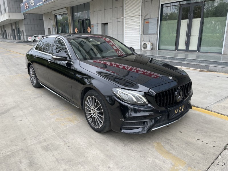 济宁18年奔驰E4