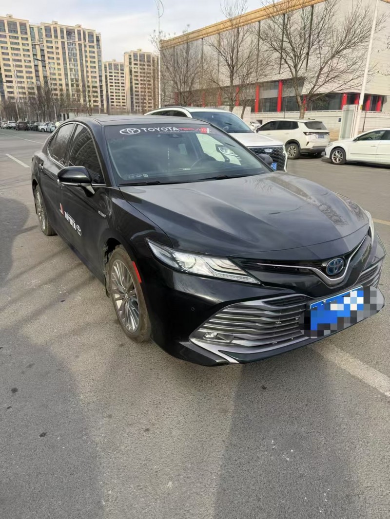 呼和浩特18年丰田凯美瑞3