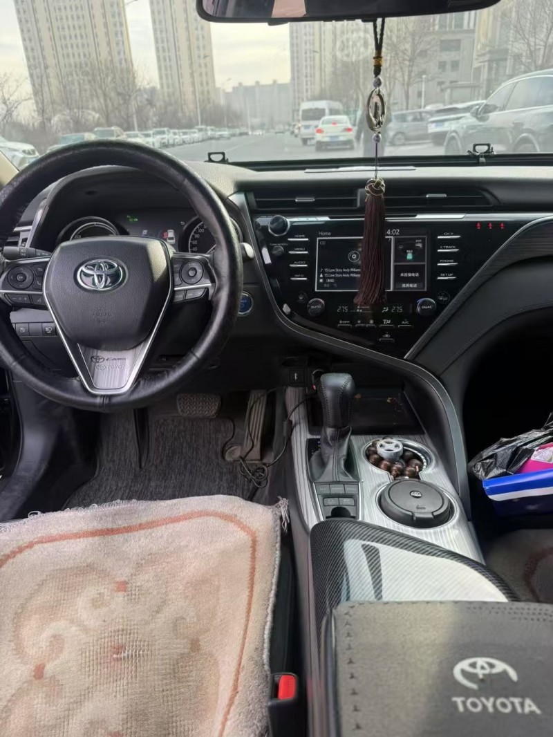 呼和浩特18年丰田凯美瑞4