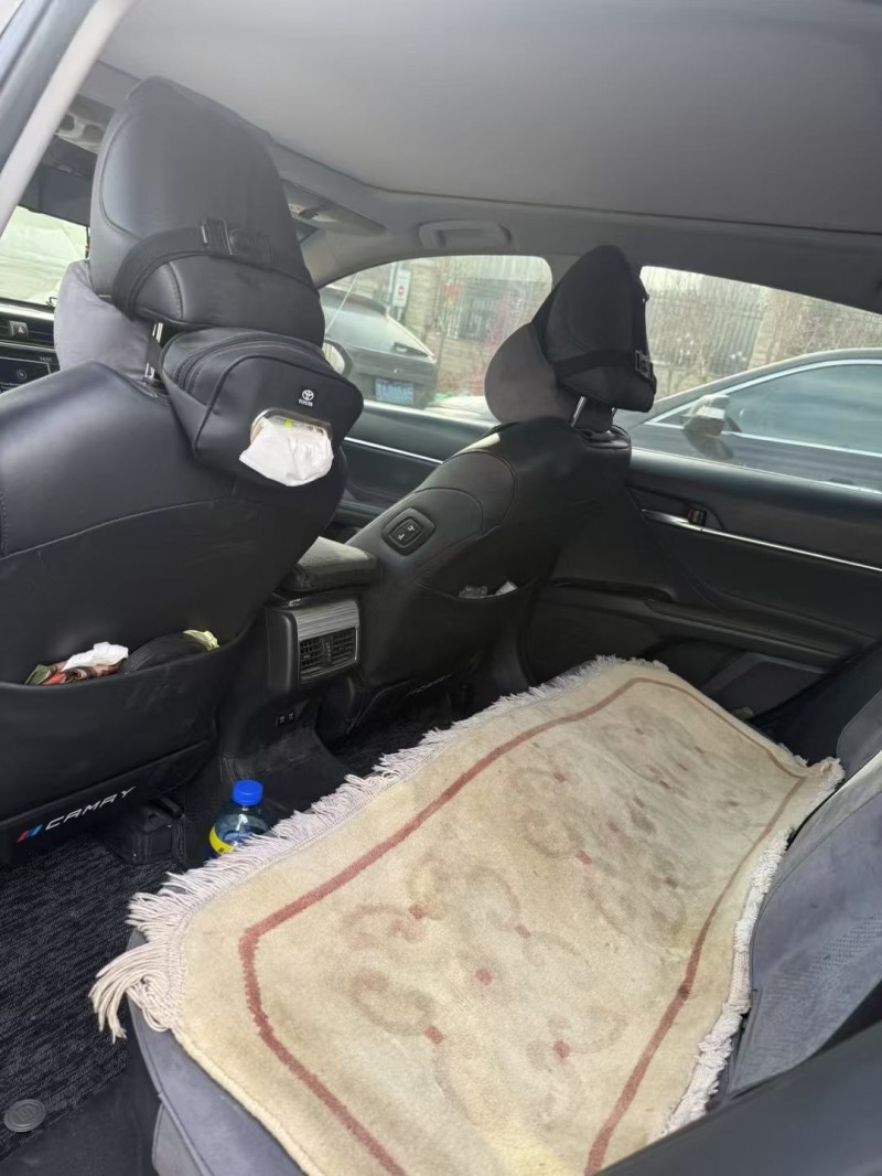 呼和浩特18年丰田凯美瑞5