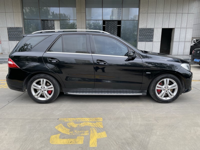 济宁12年奔驰ML7