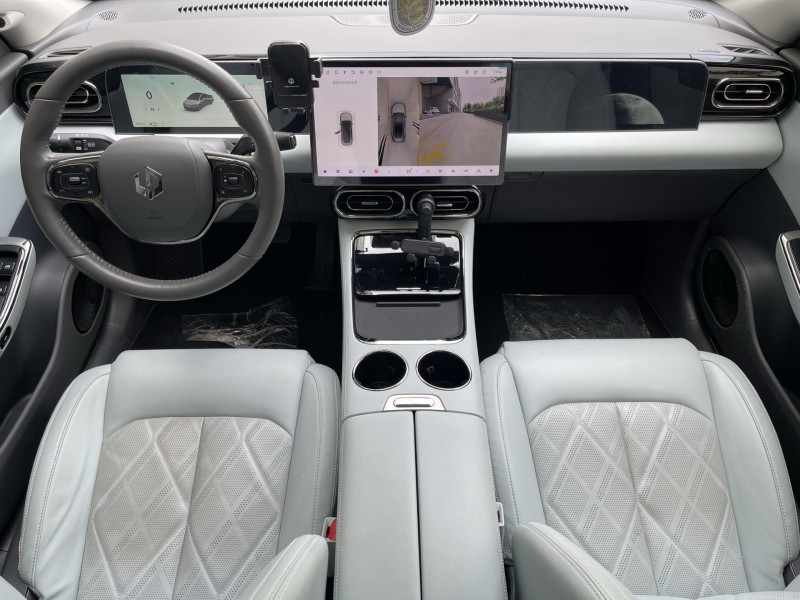 济宁24年零跑汽车C013