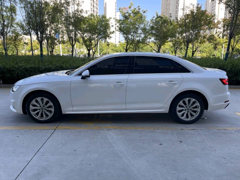 济宁19年奥迪A4L5