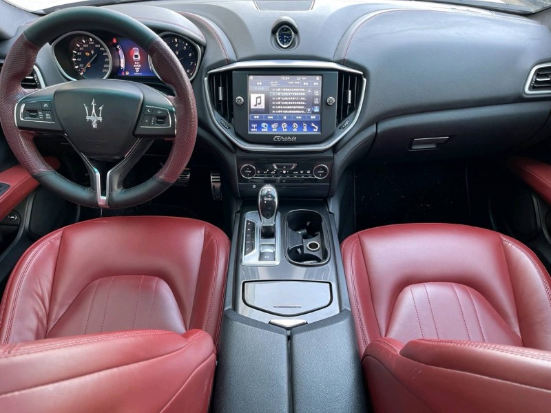 济宁15年玛莎拉蒂Ghibli5