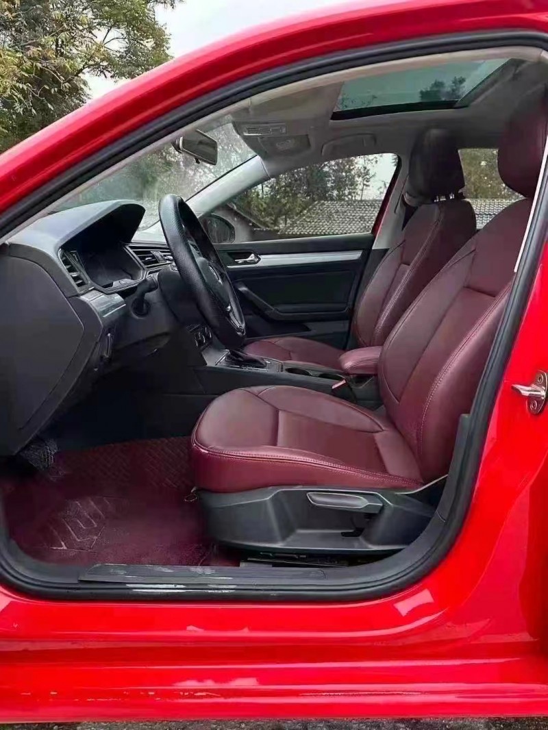 六盘水20年大众凌渡6