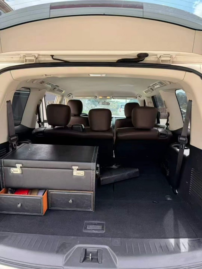 贵阳20年日产途乐4