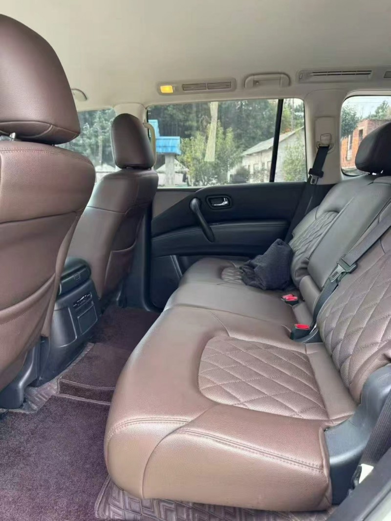 贵阳20年日产途乐5