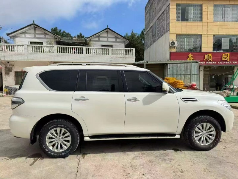 贵阳20年日产途乐7