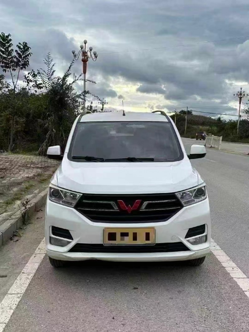 贵阳20年五菱汽车宏光1