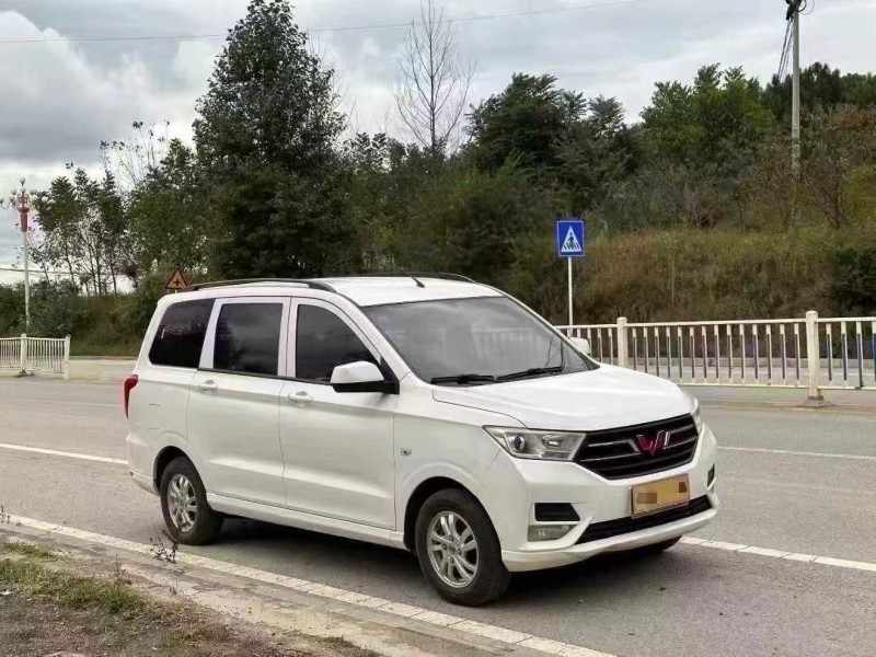 贵阳20年五菱汽车宏光9