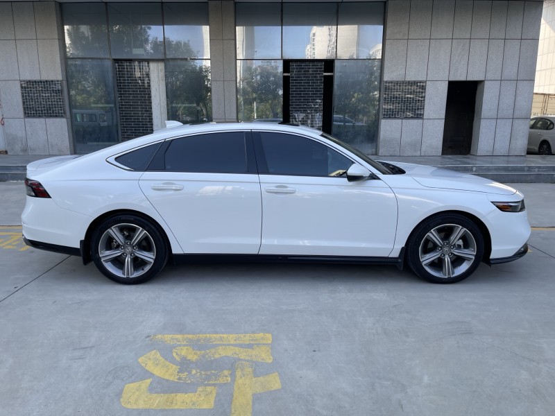 济宁23年本田雅阁9