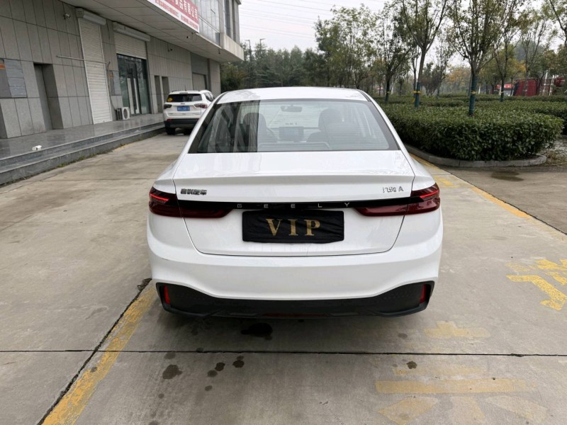 济宁24年吉利几何9