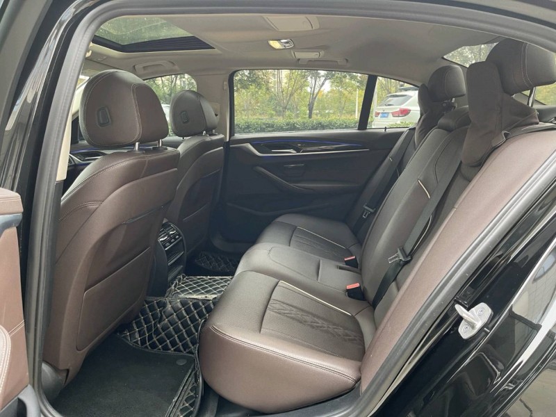 济宁22年宝马5系7