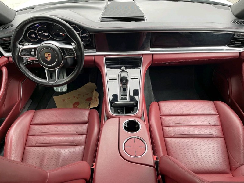 济宁20年保时捷帕拉梅拉4