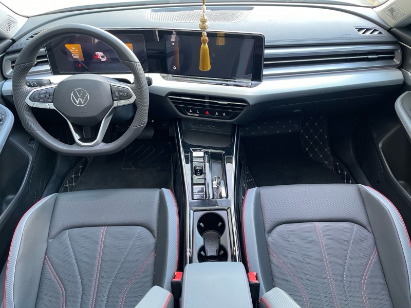 济宁24年大众凌渡8