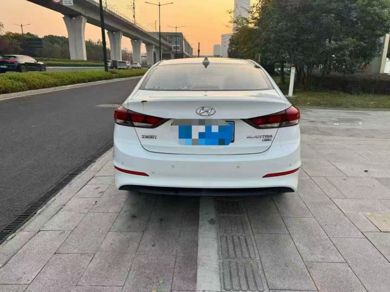 杭州18年现代领动3