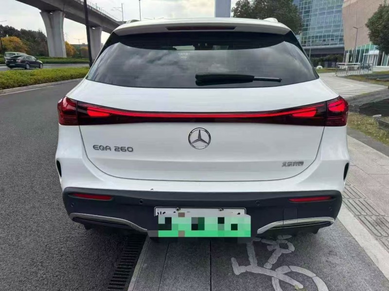 杭州25年奔驰EQA6