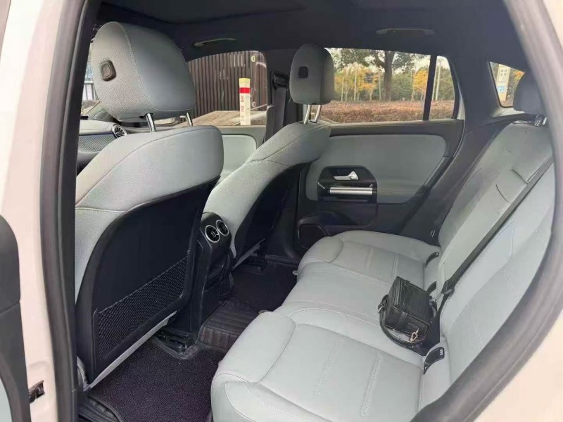 杭州25年奔驰EQA7