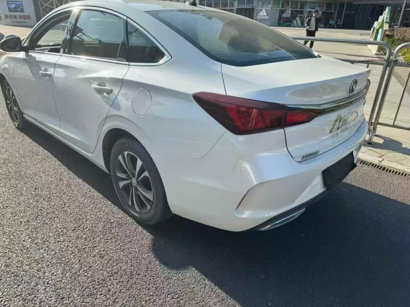 杭州21年长安汽车逸动5