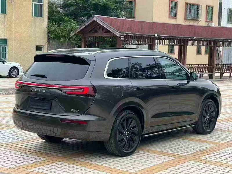 汕头23年华为智选问界8