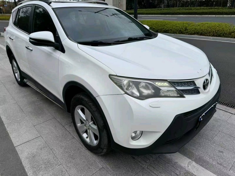 杭州14年丰田RAV42