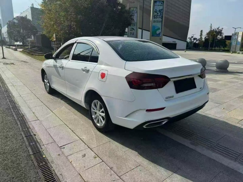 杭州21年吉利帝豪9