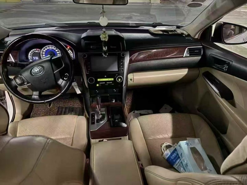 杭州14年丰田凯美瑞4