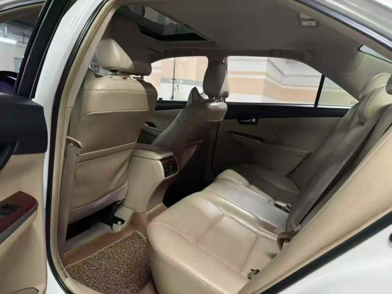 杭州14年丰田凯美瑞9