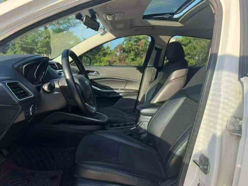 湛江19年福特福睿斯5