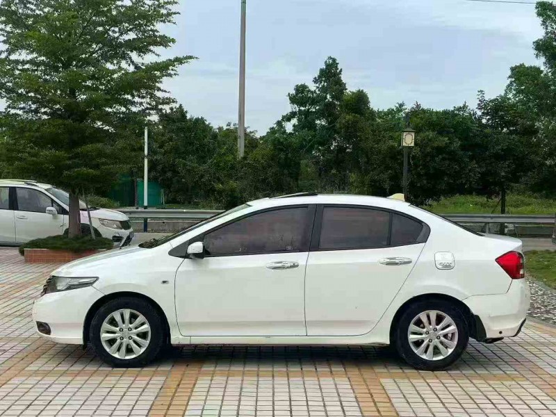 佛山14年本田锋范2