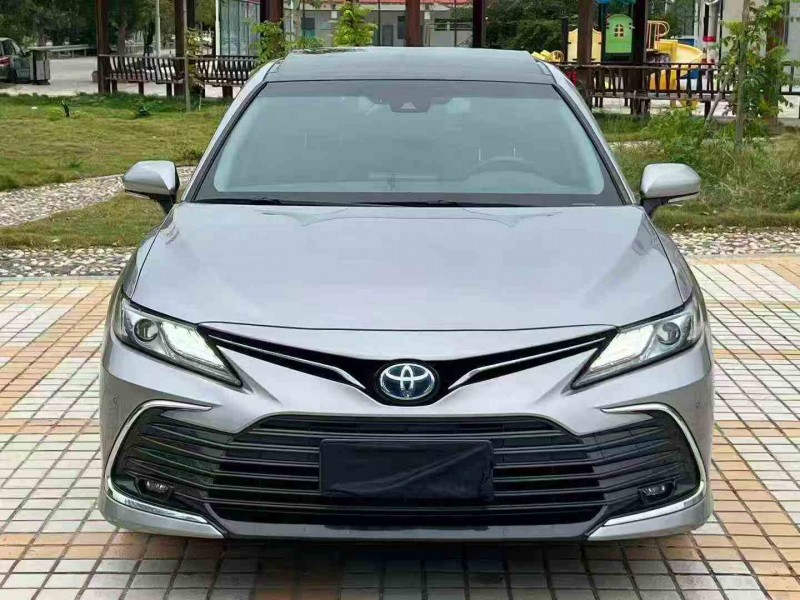 江门22年丰田凯美瑞1