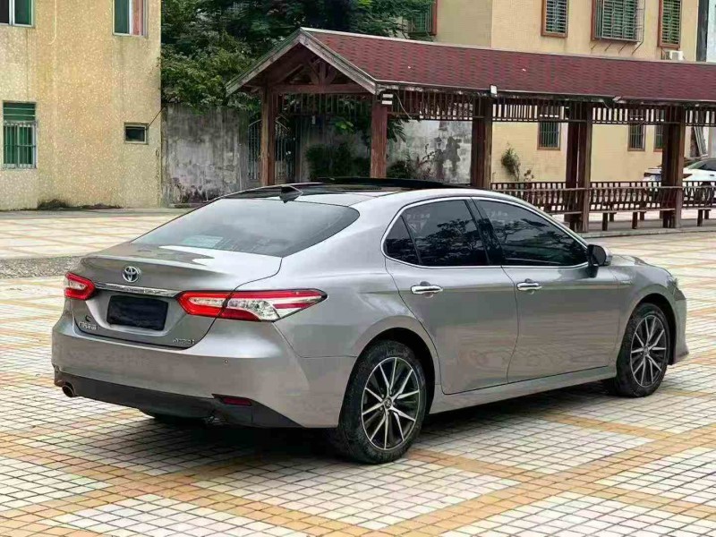 江门22年丰田凯美瑞5