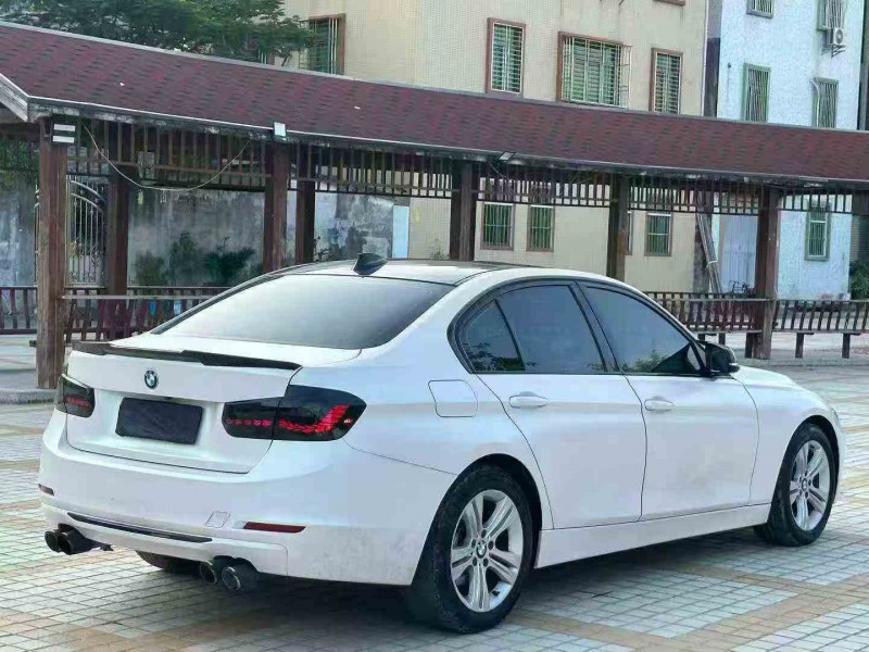 广州15年宝马3系8