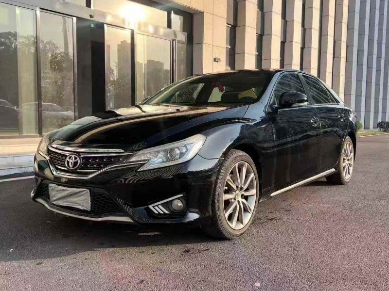 常德16年丰田锐志2