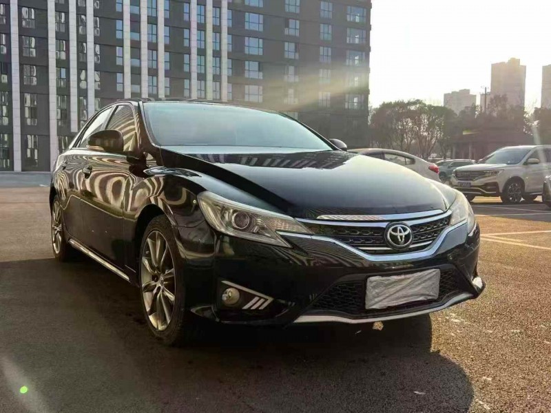 常德16年丰田锐志3